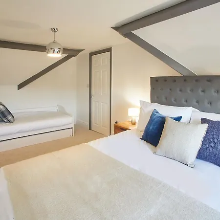 Host&stay - Osborne House *