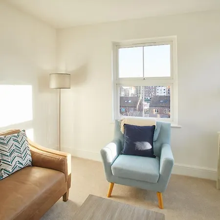 Host & - Osborne House Уитби