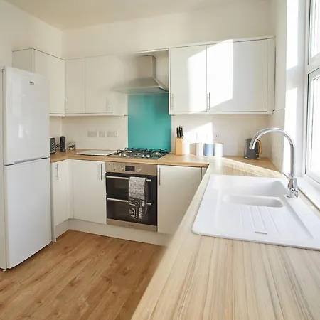 Host & - Osborne House Semesterbostad